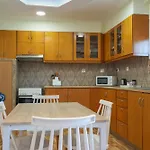 아파트 Katerinas Garden Kámpos